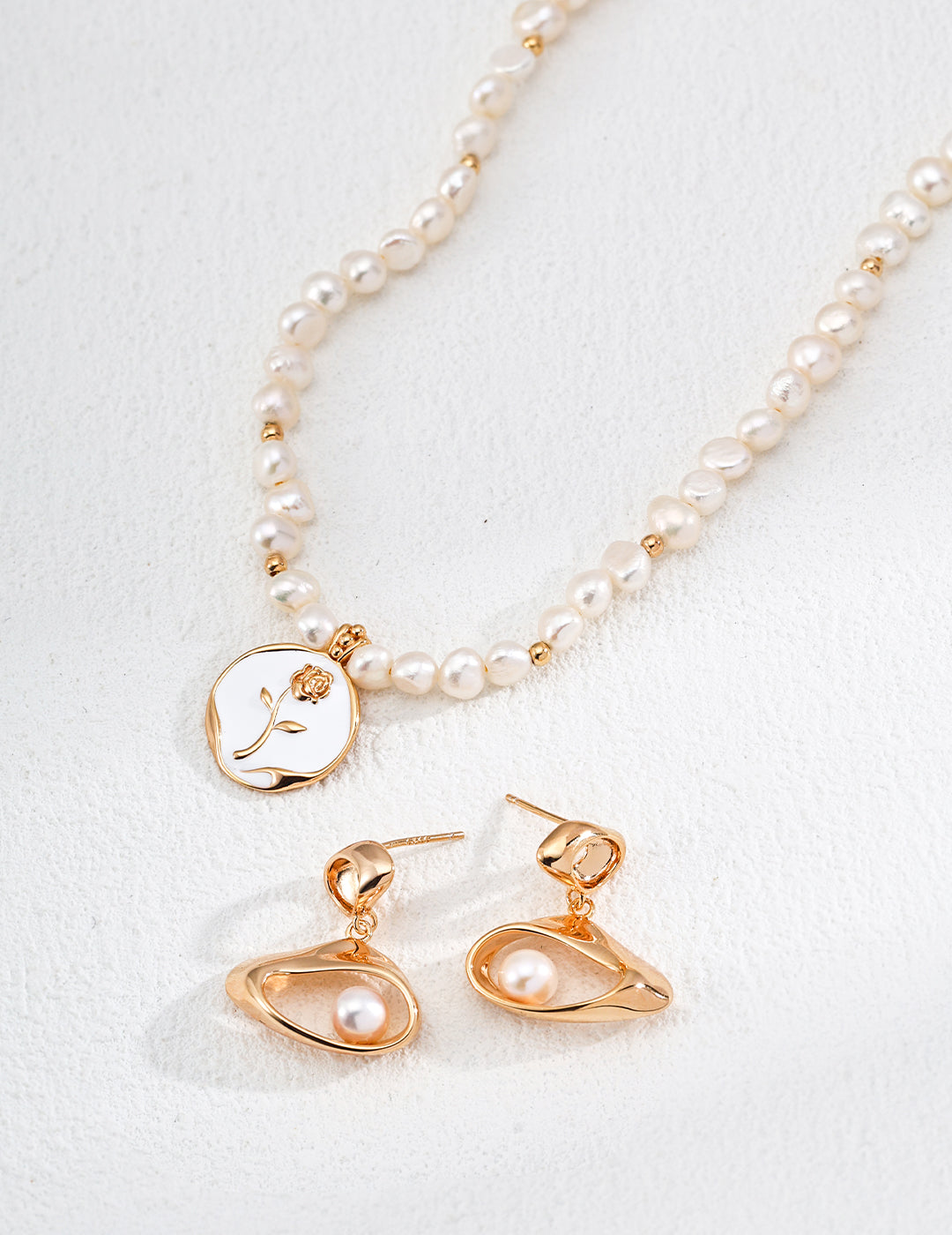 S925 Silver Natural Pearl Glaze Rose Pendant Necklace